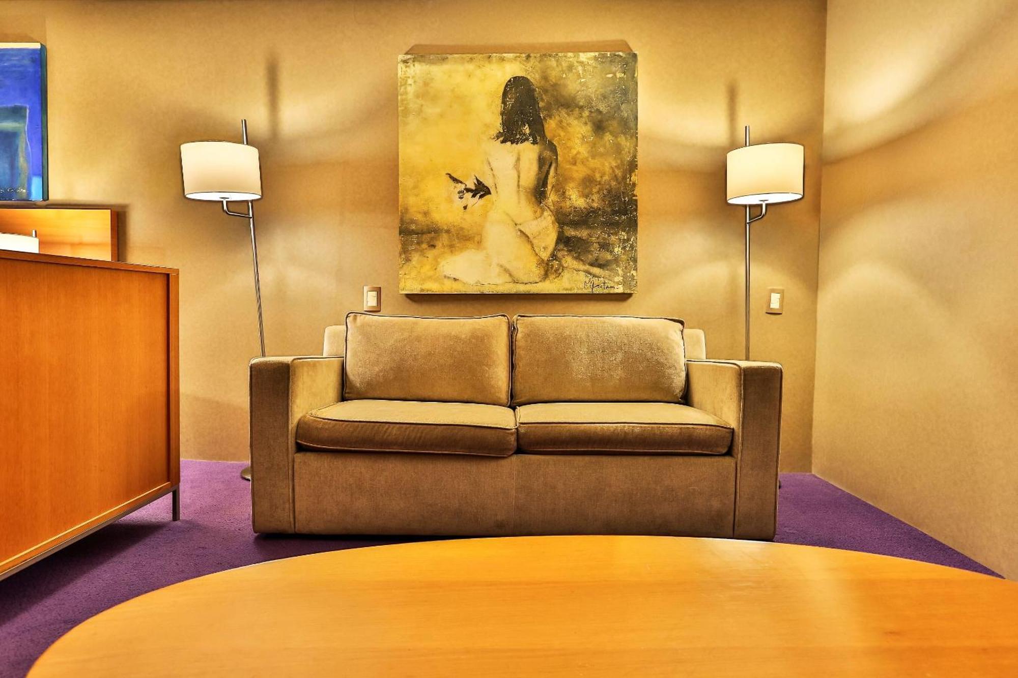 Camino Real Santa Fe Hotell Mexico City Exteriör bild A painting by the artist
