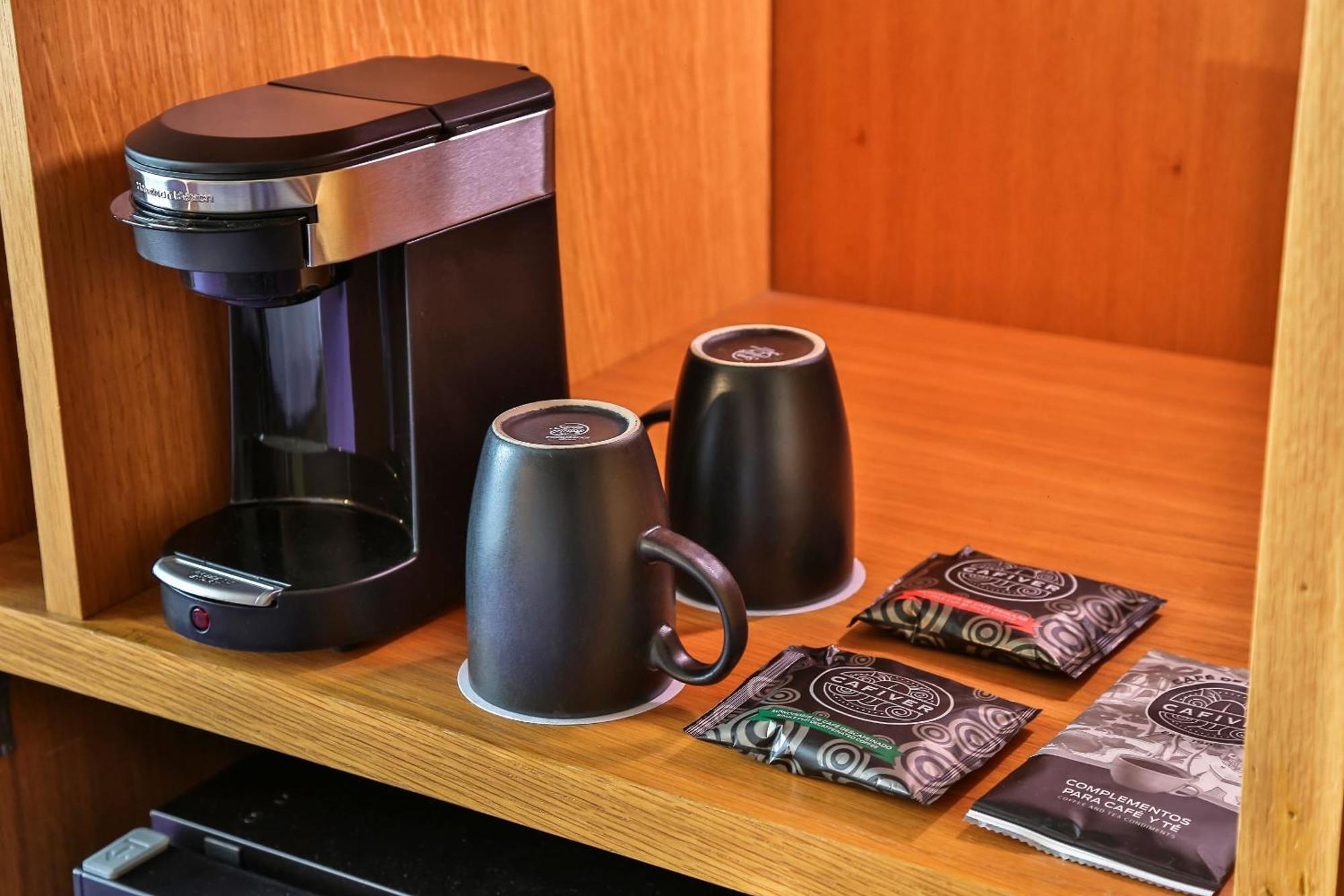 Camino Real Santa Fe Hotell Mexico City Exteriör bild A Keurig coffee maker